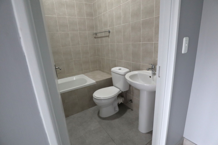 2 Bedroom Property for Sale in Ruwari Western Cape